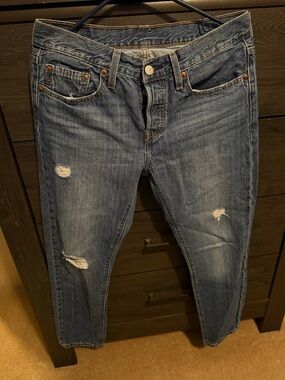 Levi 501 slim taper size 27